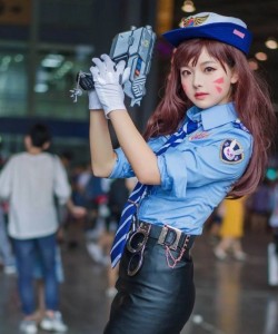 守望先锋性感迷人DVAcosplay图片